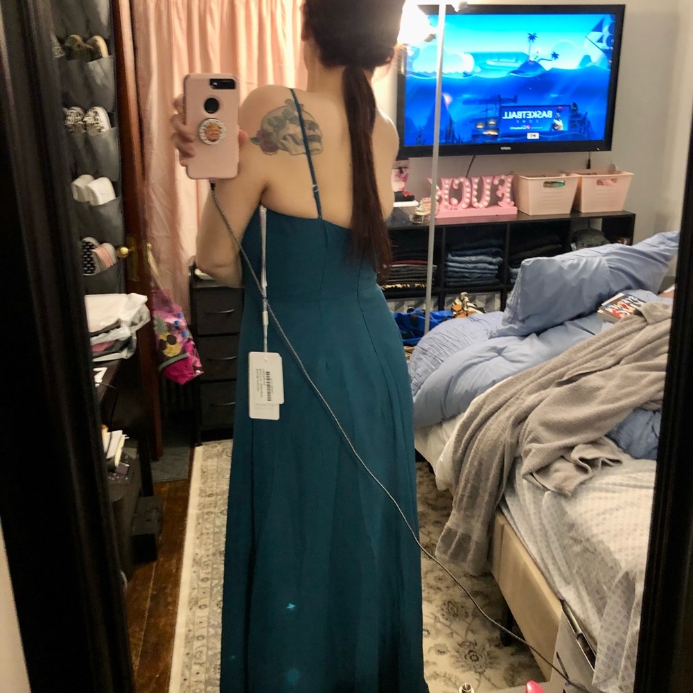 NEW Sheath / Column V-Neck Floor-Length Formal Dress w/ Ruffles - Picture 12 of 14